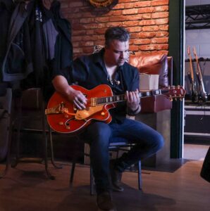 Dutch Bryan Adams, Johan de Haan, Battle of the Bands, Tribute
